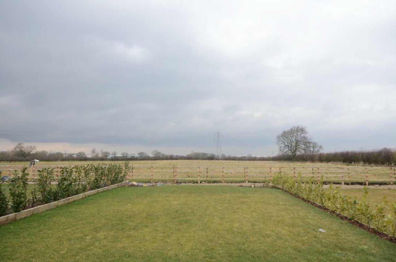 The Piglets Villa York Exterior photo