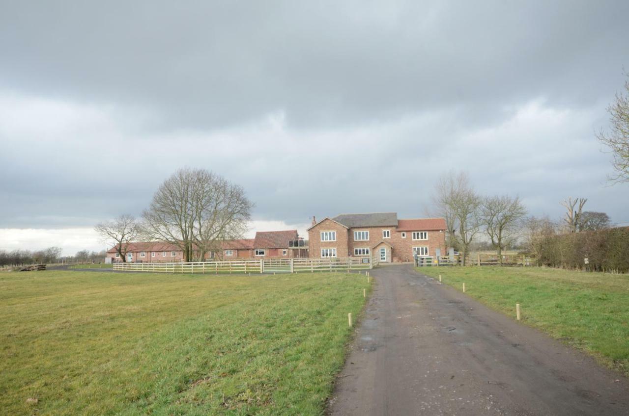 The Piglets Villa York Exterior photo
