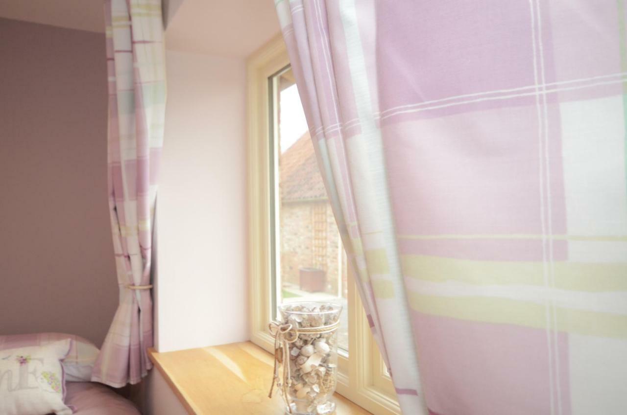 The Piglets Villa York Exterior photo